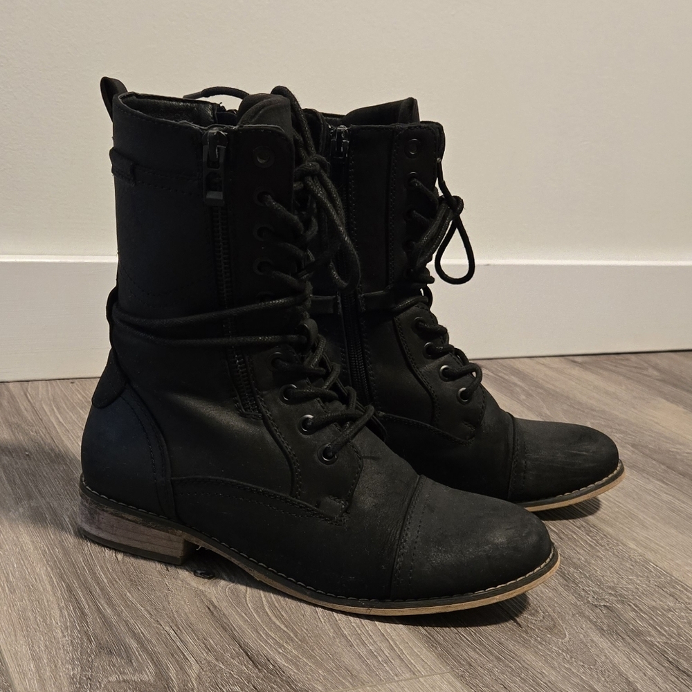 Black Lace-Up Women's Boots